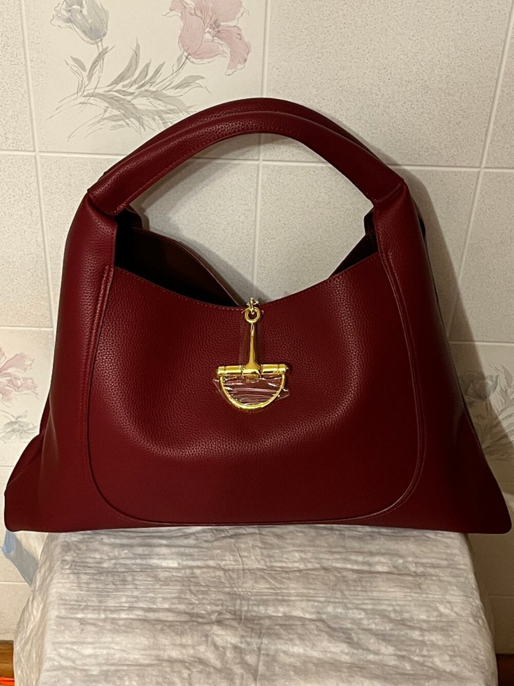 NEW! Burgundy iconic gold-tone horsebit hardware hobo bag